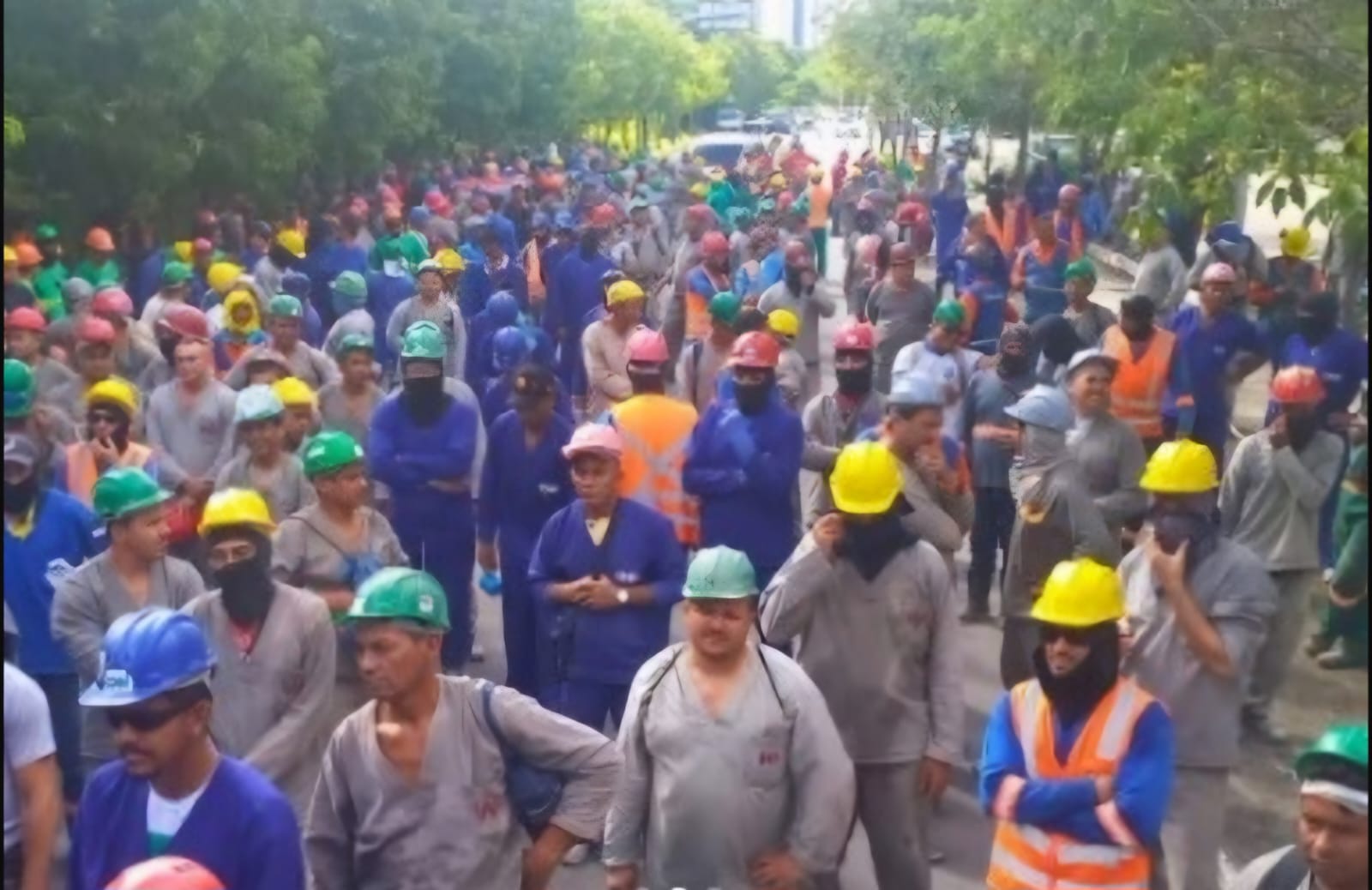 Fortaleza-CE: trabalhadores da construção civil em greve